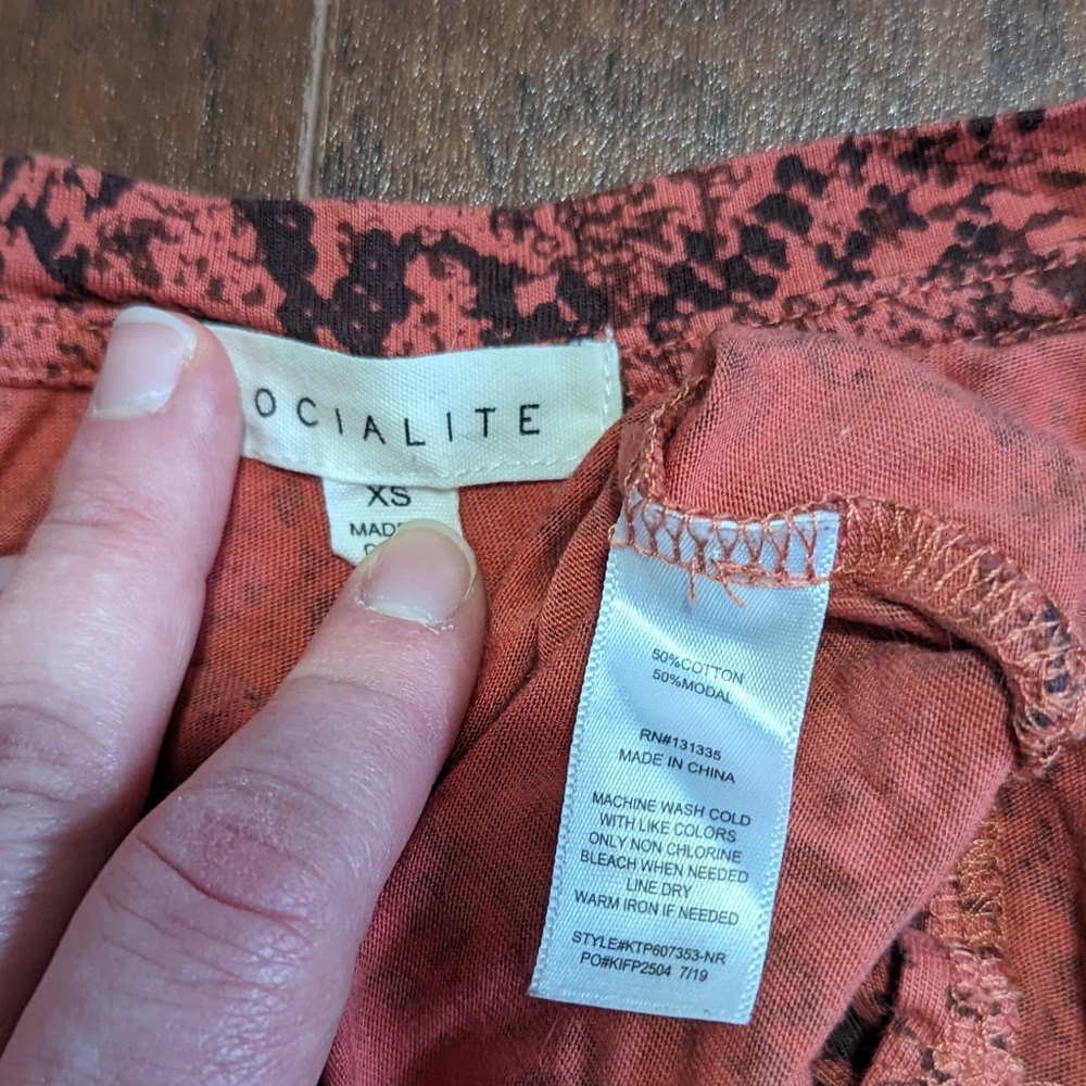 Socialite Tee XS - Picture 6 of 8